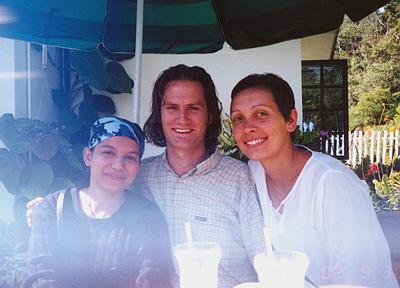 gal/Tome_I/Photos_de_Saphia/with_Andrew_and_wife_Astrid.jpg